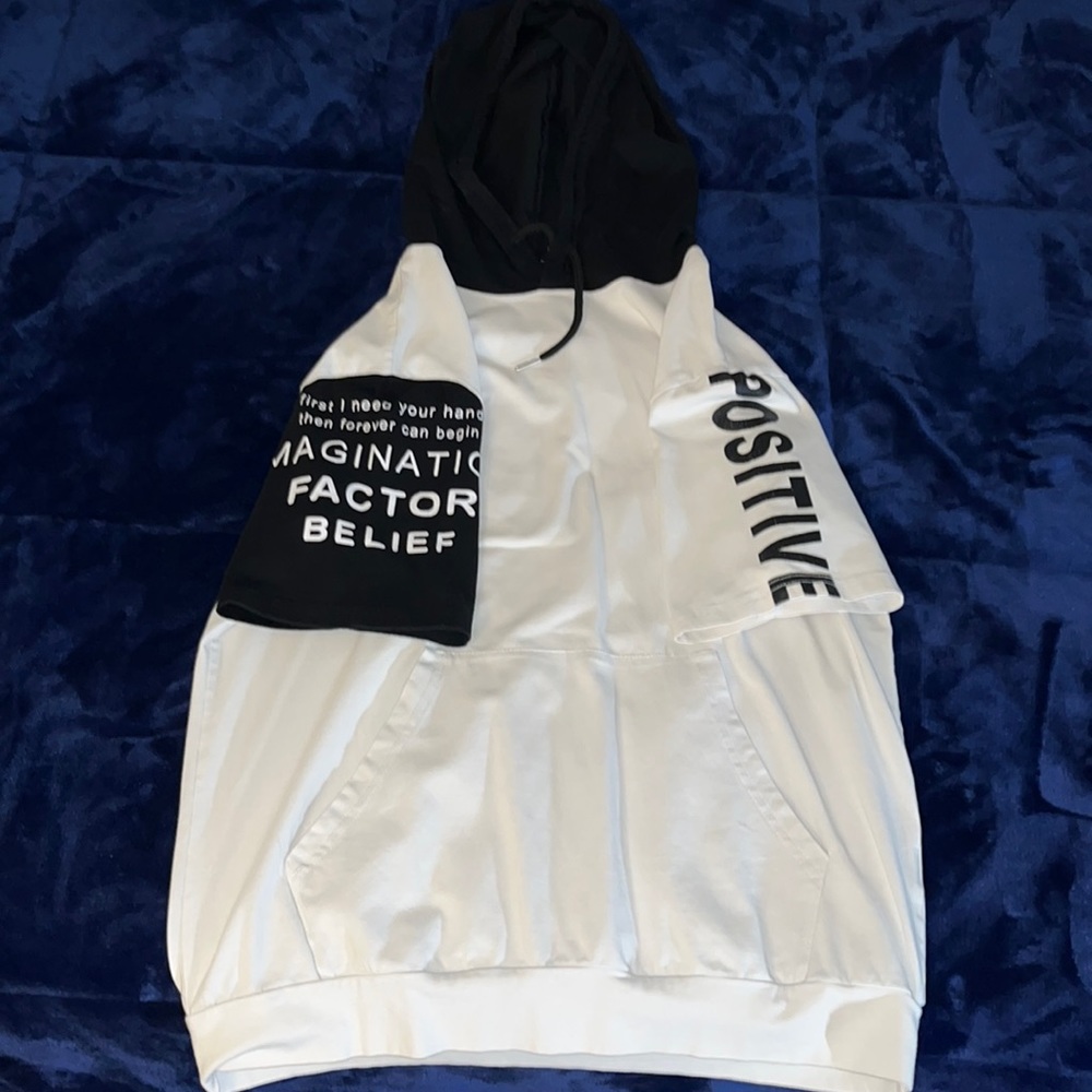 Shein Black n White Short Sleeve Hoddie